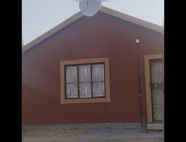 2 BEDROOM HOUSE FOR SALE IN OLIEVENHOUTBOSCH